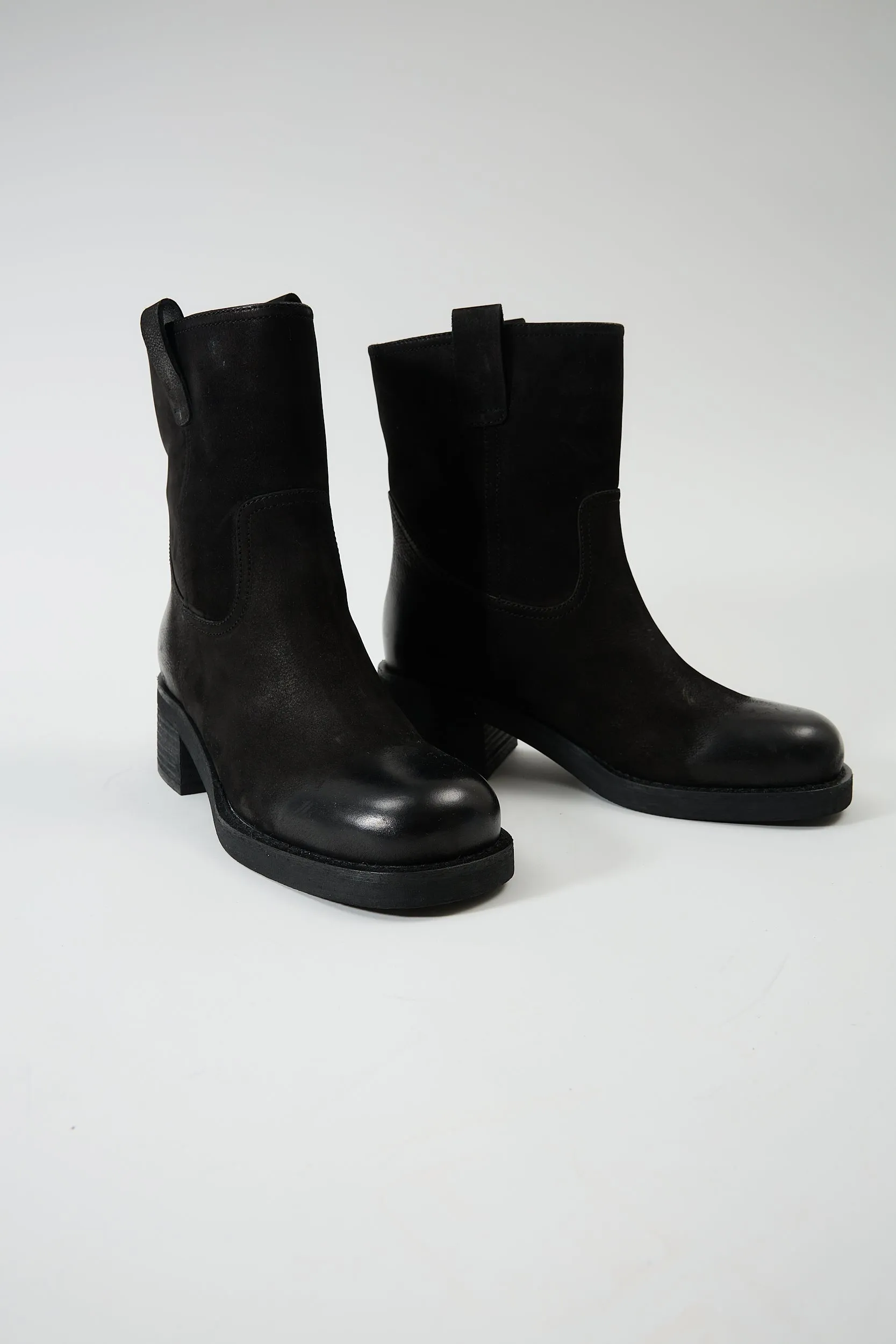 Aurelia Black