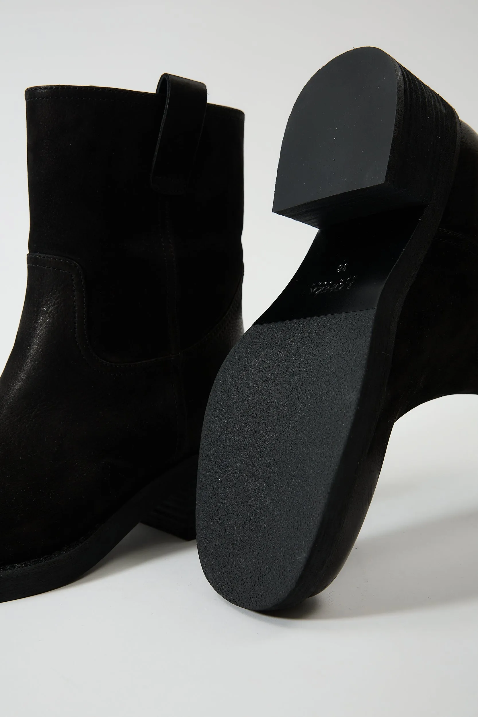 Aurelia Black