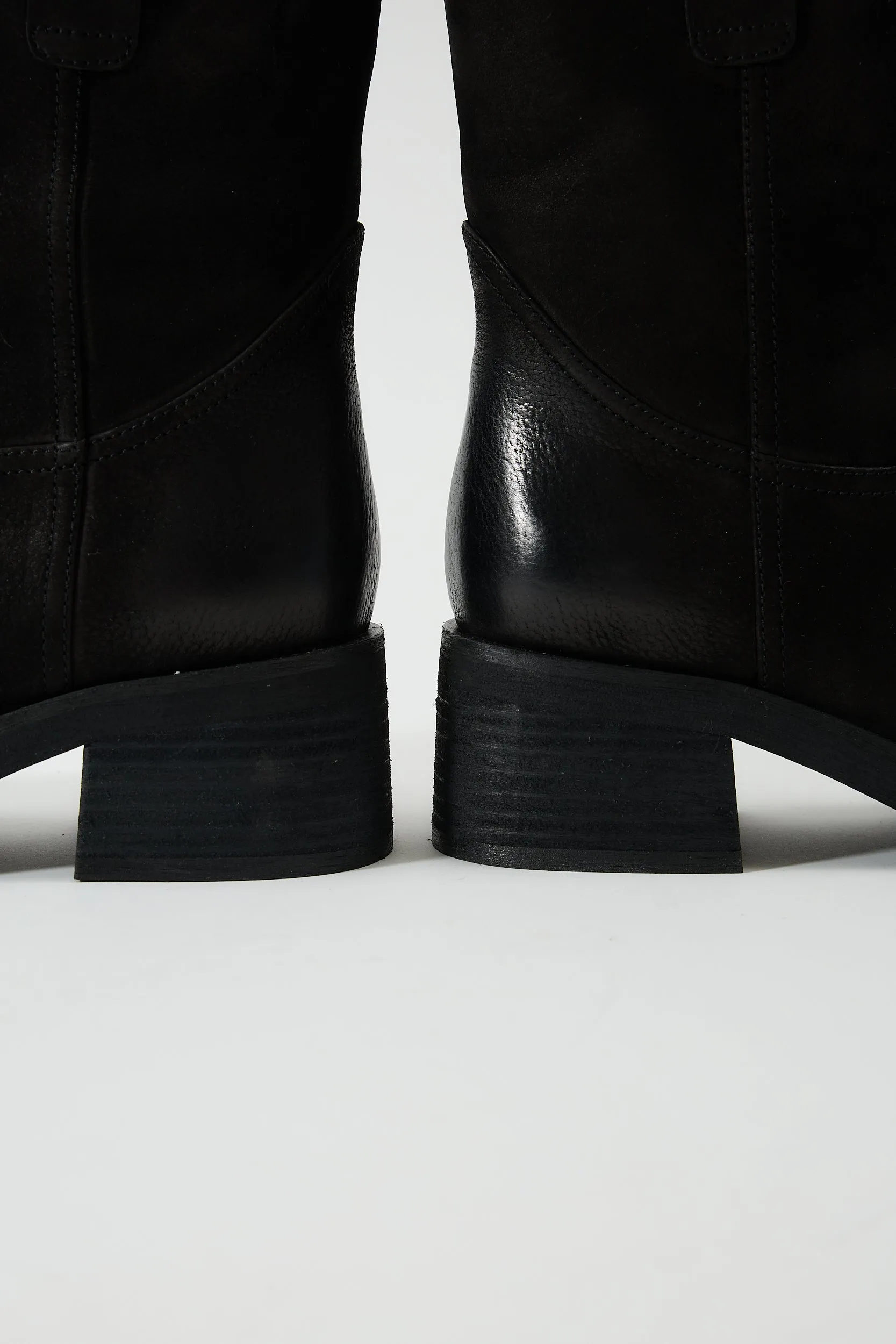 Aurelia Black