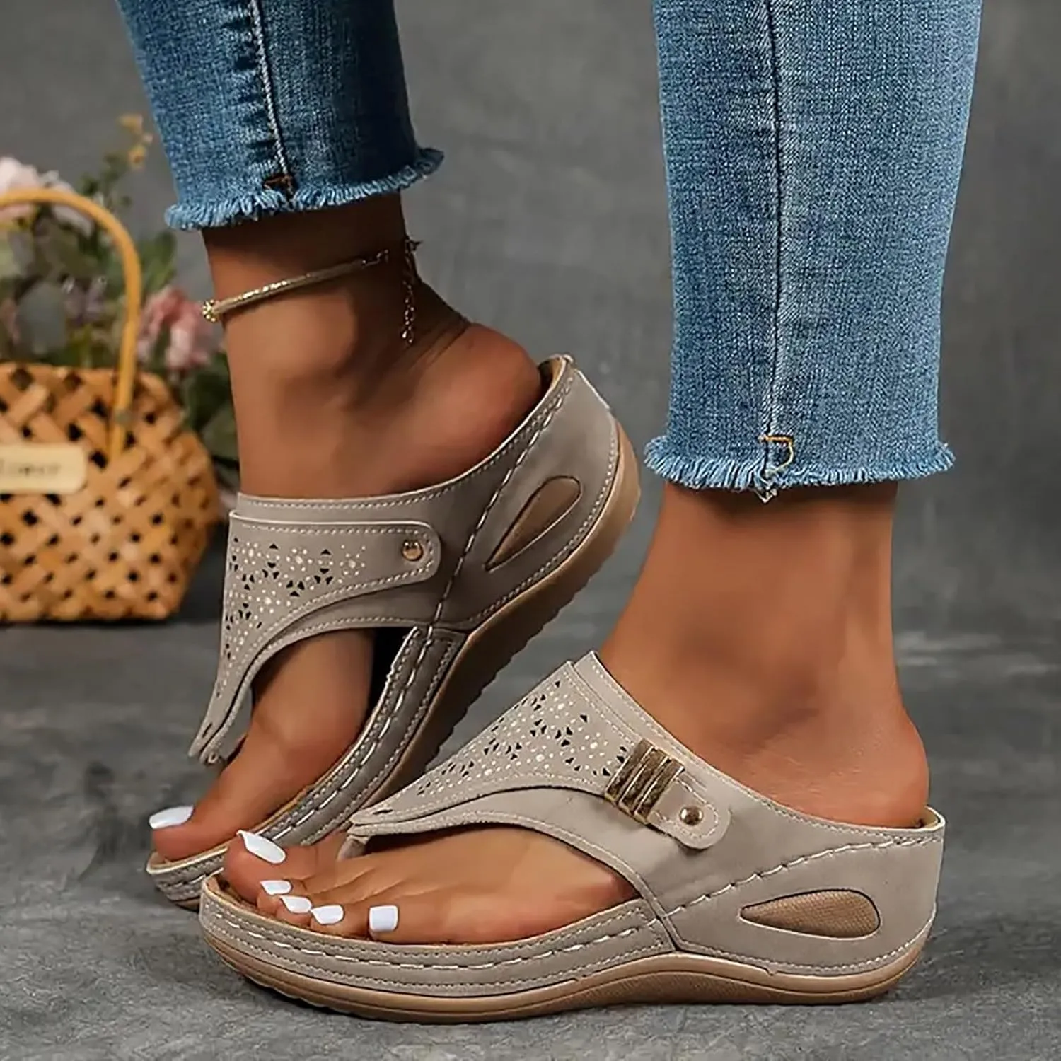 Avylays Orthopedic Sandals, Breathable Mesh Hollow Sports Sandals, Sandals for Women 2025 Flip Flops Wedge Sandals