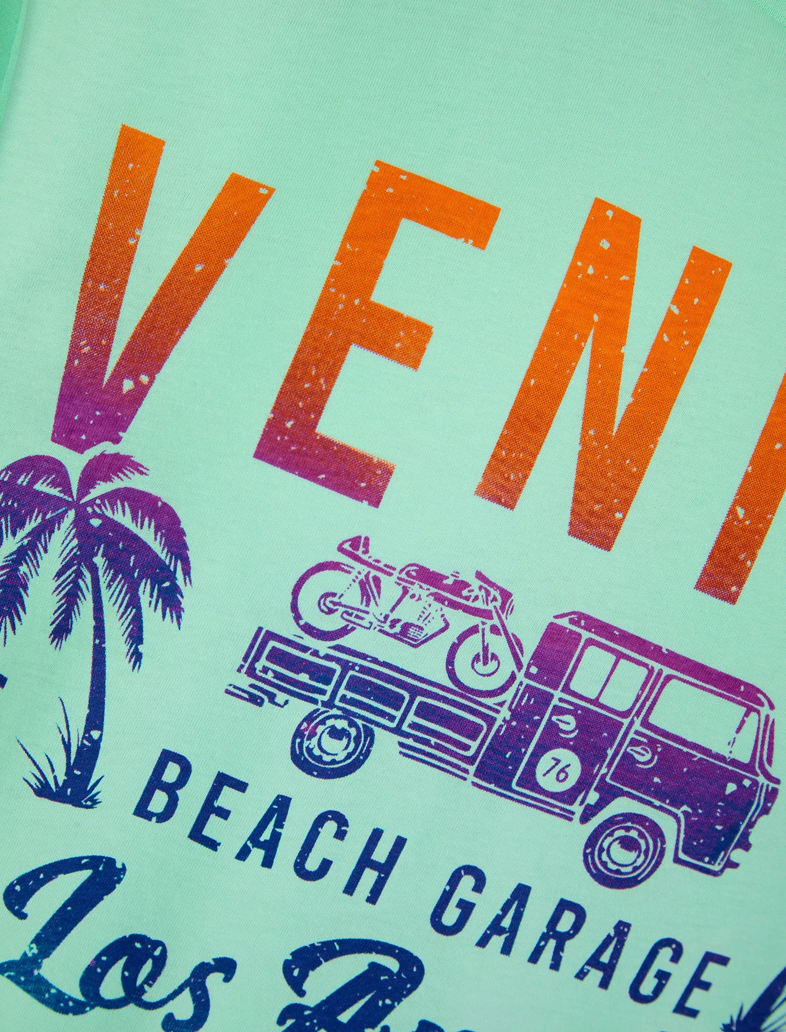 Beach Garage Motif Cotton Jersey T-Shirt in Blue Tint - South Shore