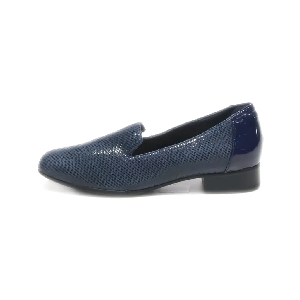 Clarks Loafers Fabric Blue Colour For Women