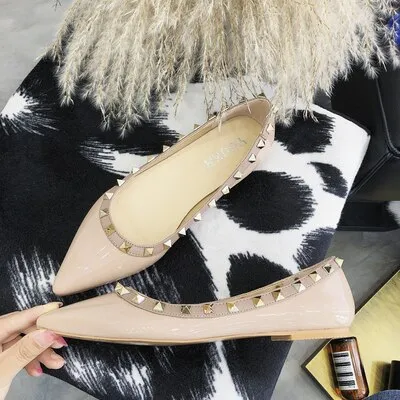 classics brand women flat shoes rivets wedding shoes patent leather black nude shoes pointed toe flat shoes