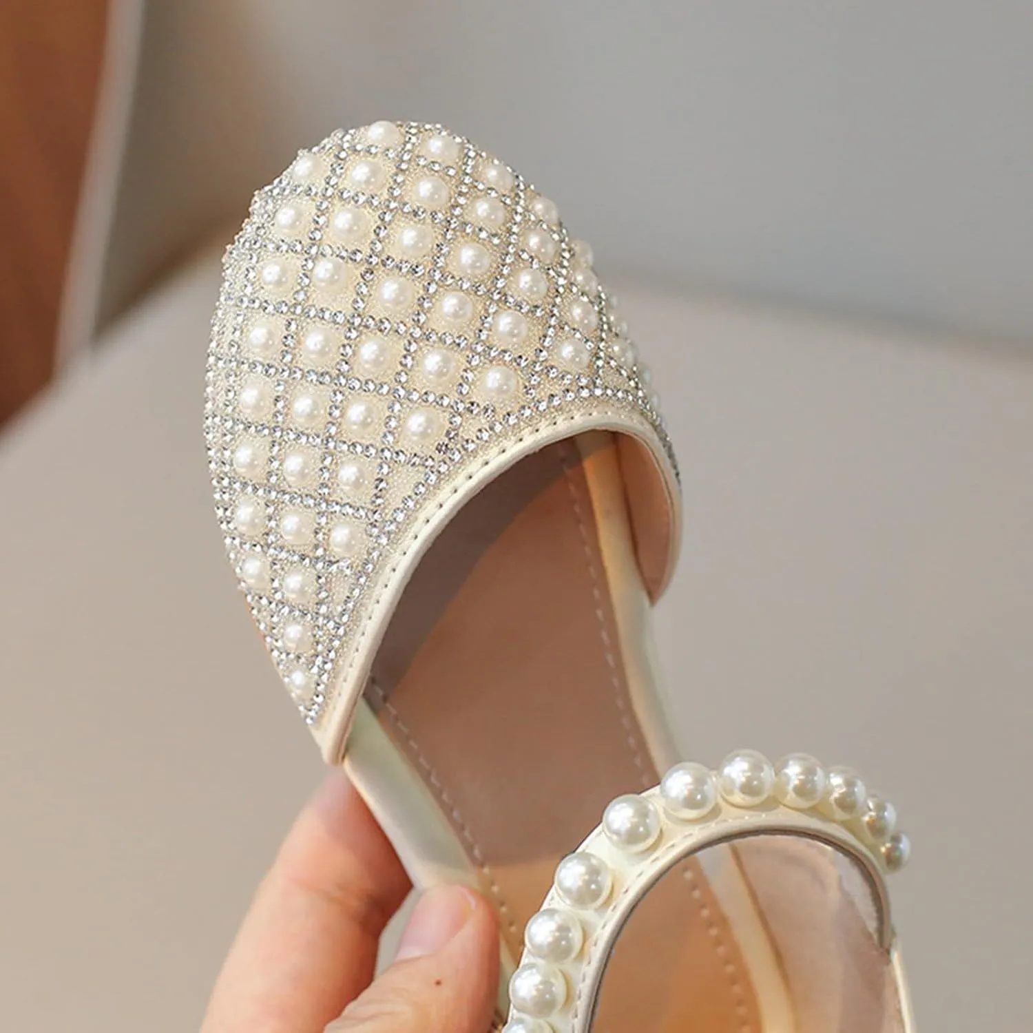 Girls Glitter Pearl Sandals Closed Toe Adjustable Straps Sandals Kids Mary Jane Princess Shoes Dress up Wedding Outdoor