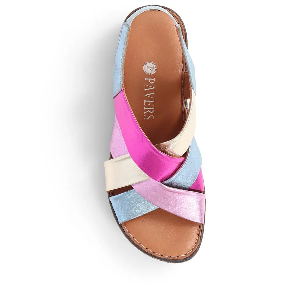 Leather Cross-Strap Sandals - LUCK39001 / 325 519