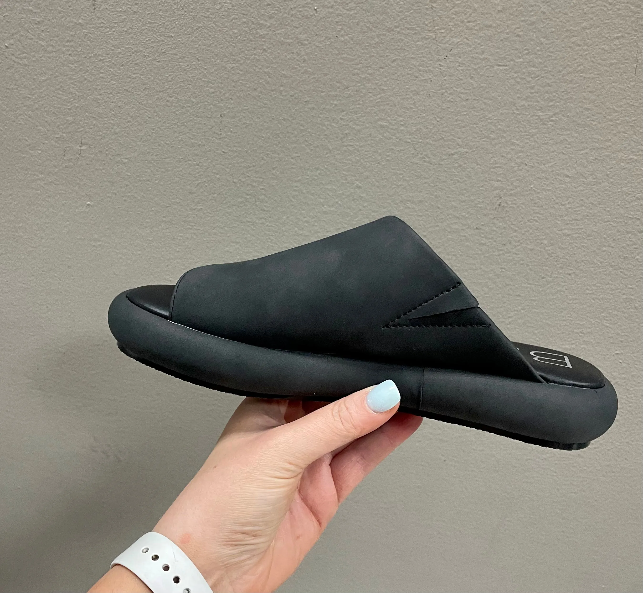 Lotus Black Sandal