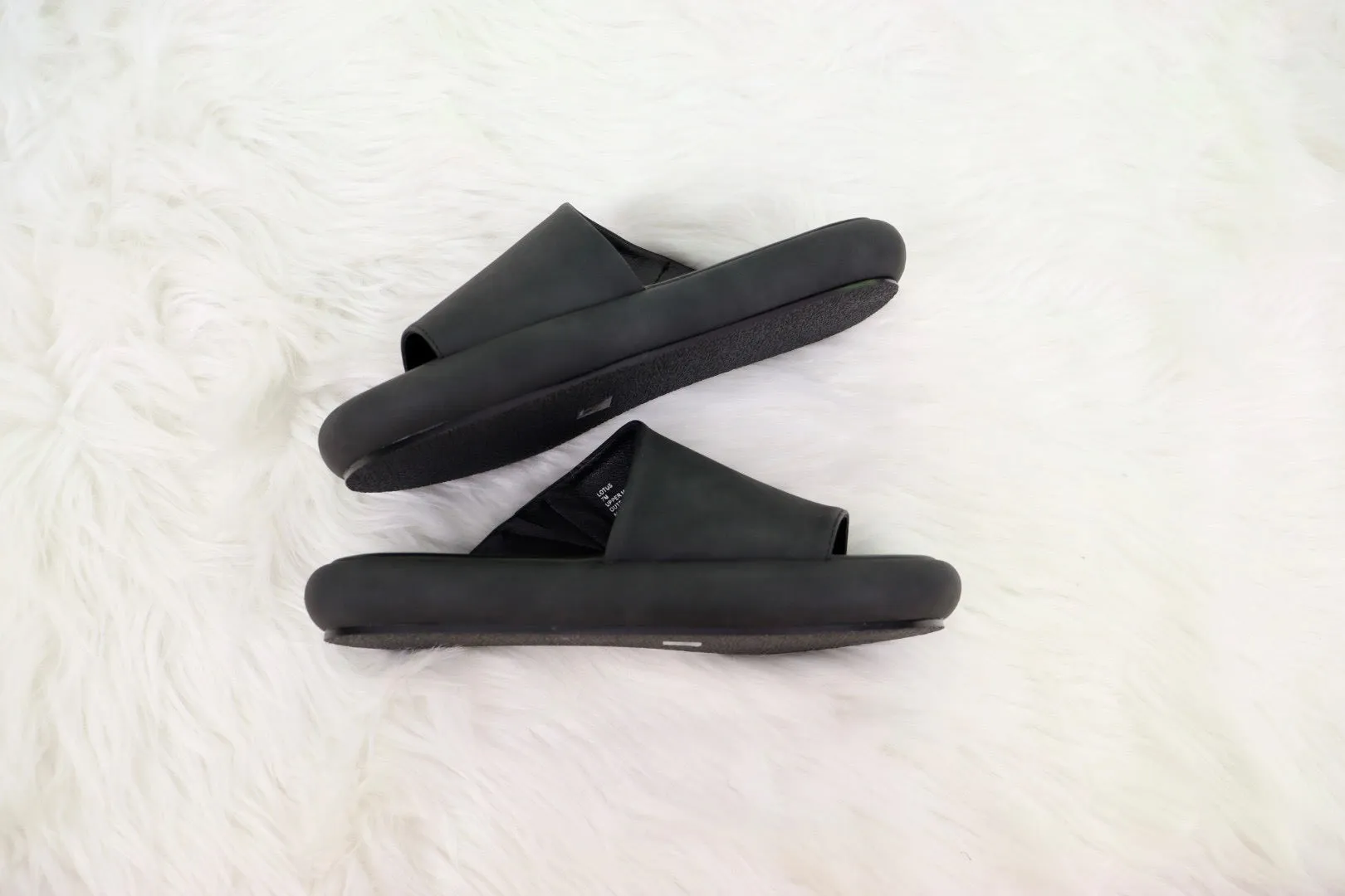Lotus Black Sandal
