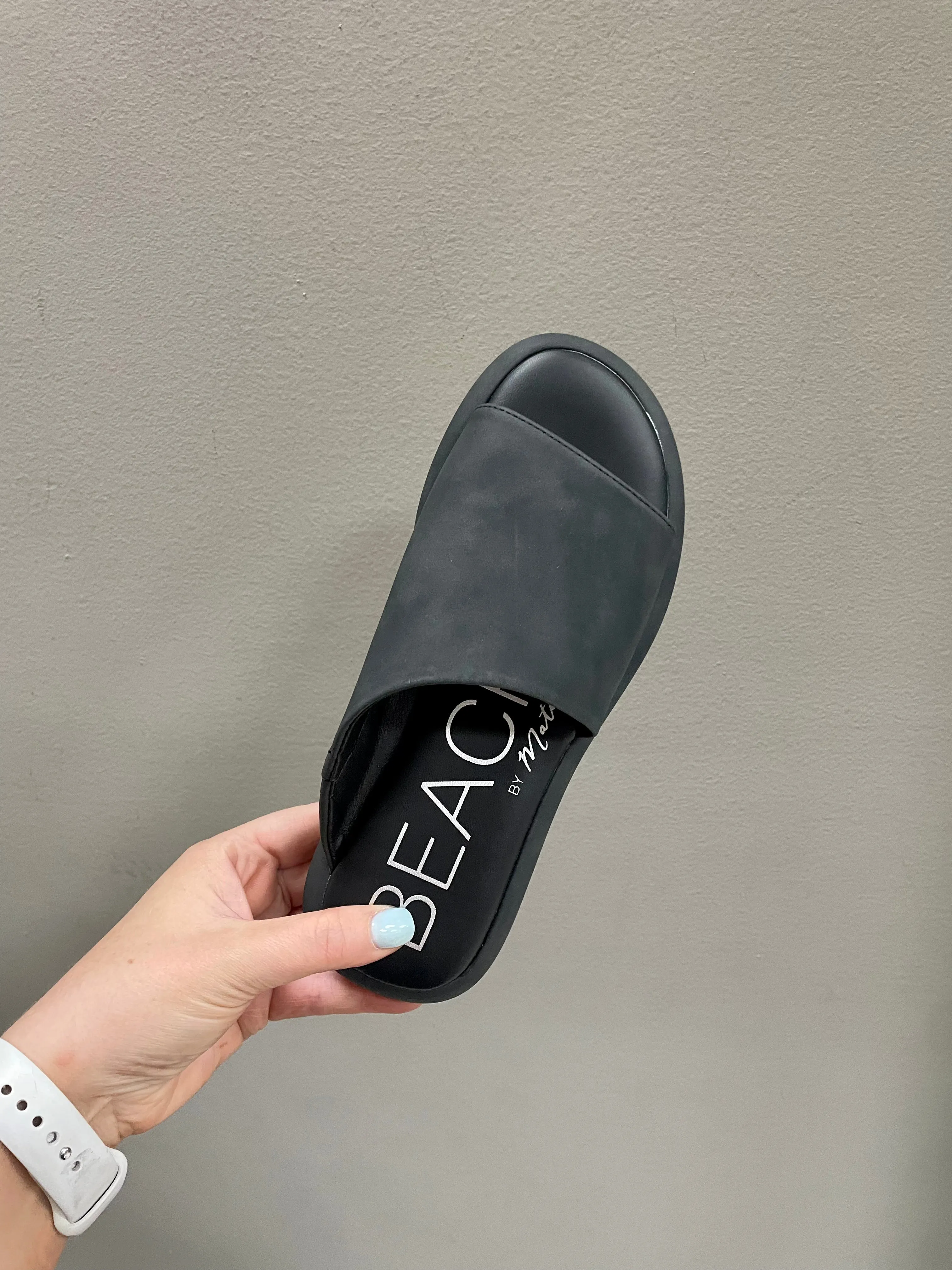 Lotus Black Sandal