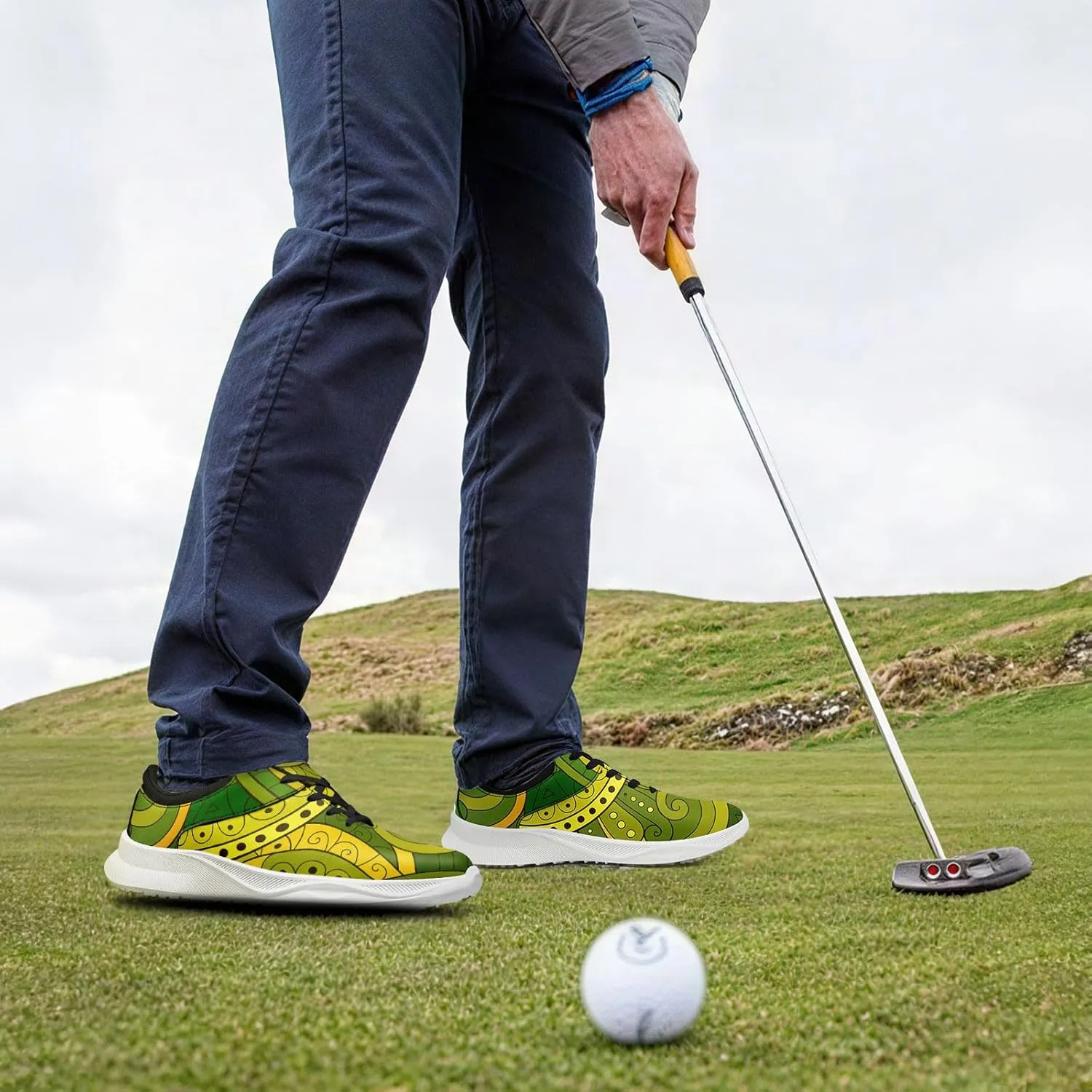 Men's&Women's Fashion Print Mandala Golf Shoes Colorful Breathable Spikeless Stylish Comfortable Lace-up Golf Sports Sneaker