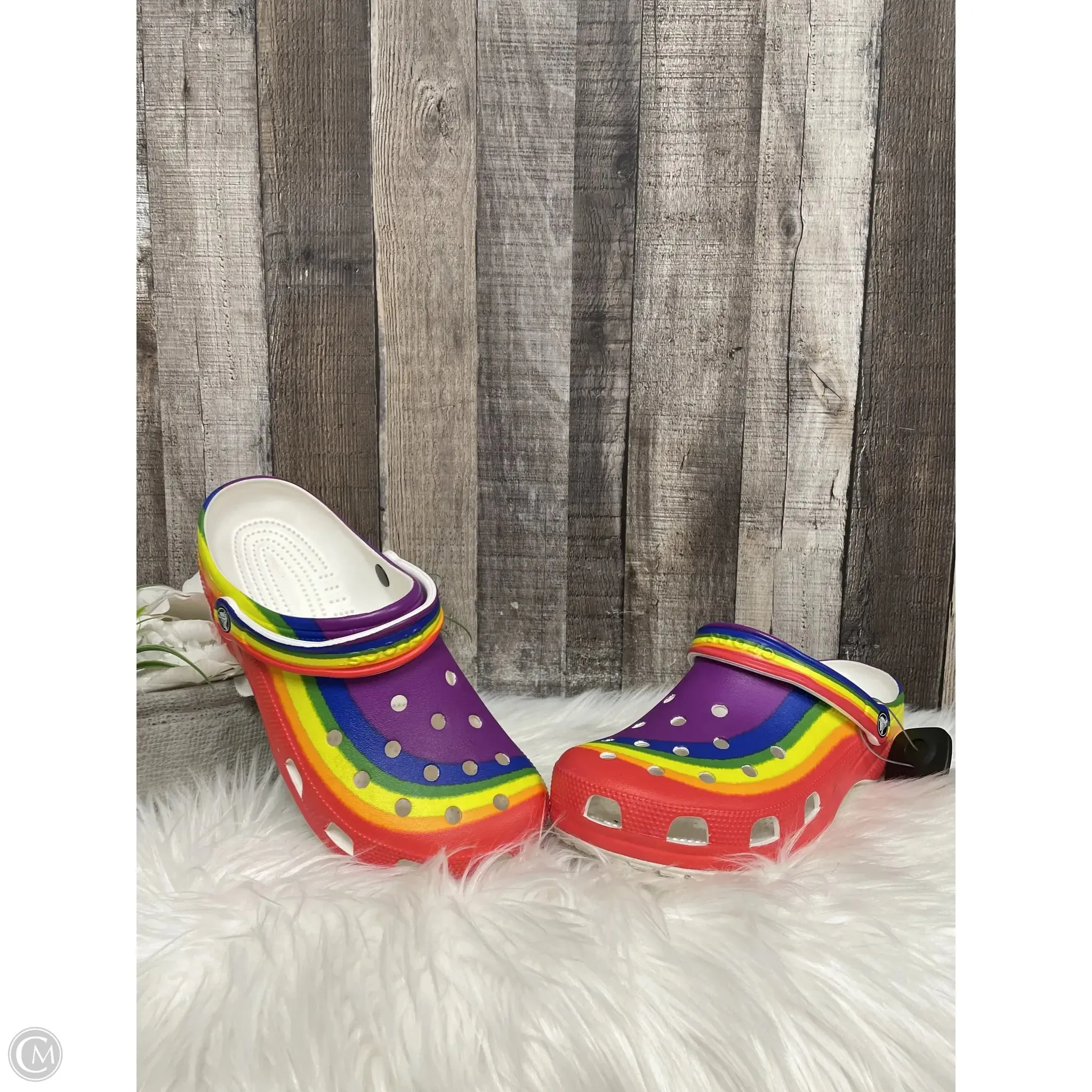 Shoes Flats By Crocs In Multi-colored, Size: 12