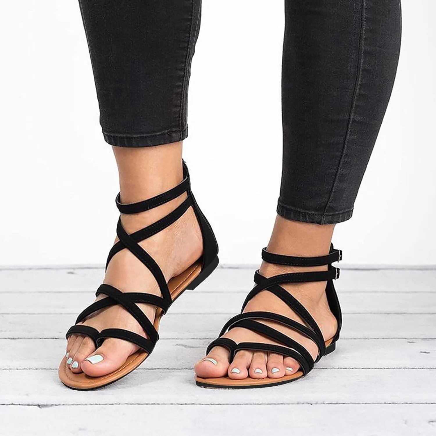Strappy Sandals for Women Summer 2025 Summer Casual Flat Fisherman Sandals Fashion Cross Strappy Flat Sandal Beach Clip Toe Walking Flip Flops All Day Comfort