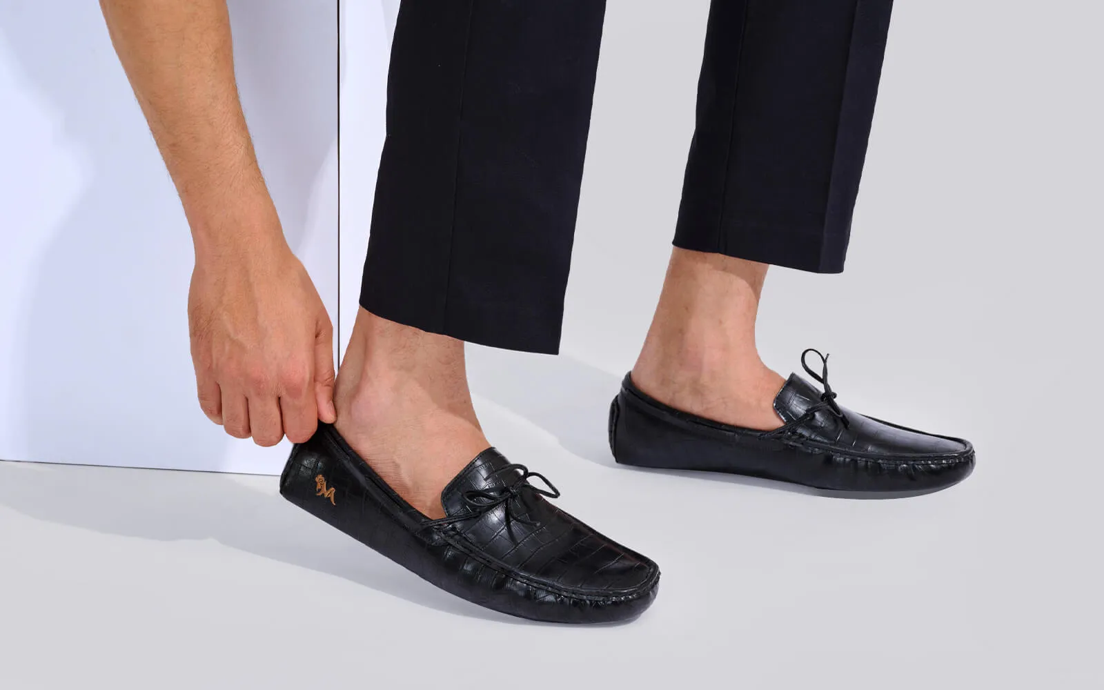 The Charmers : Black