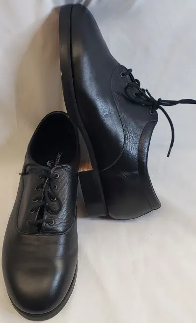Trevor -- Unisex Character Oxford -- Black