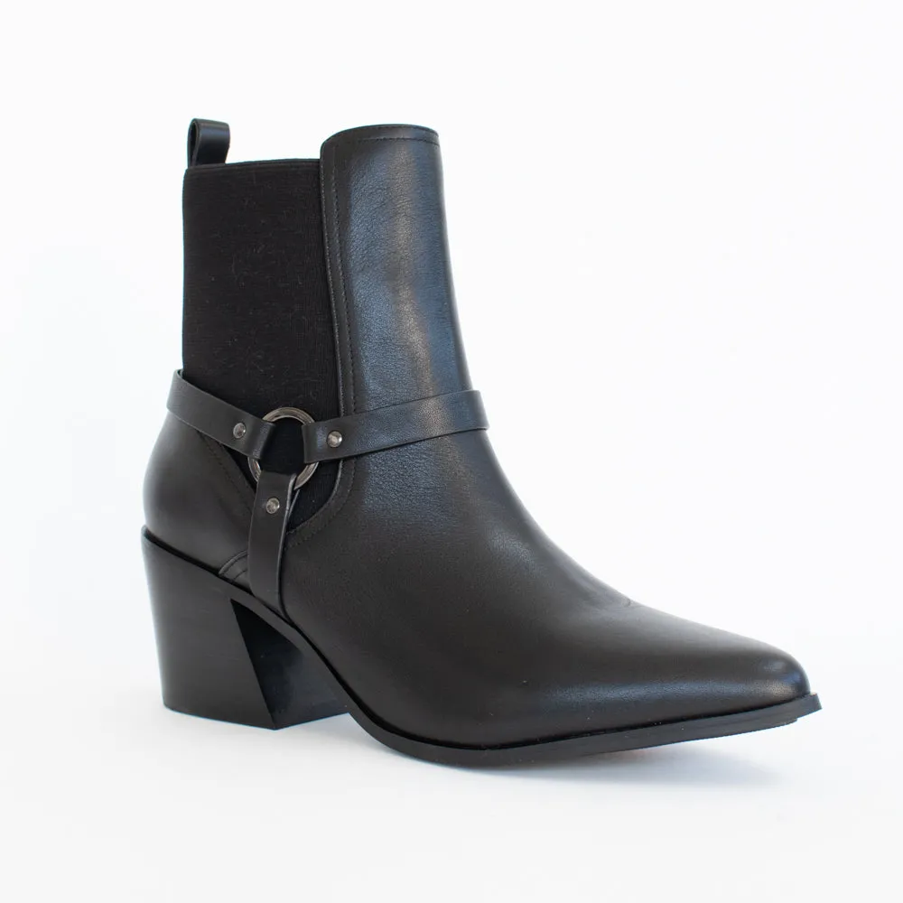 Vala Harness Black