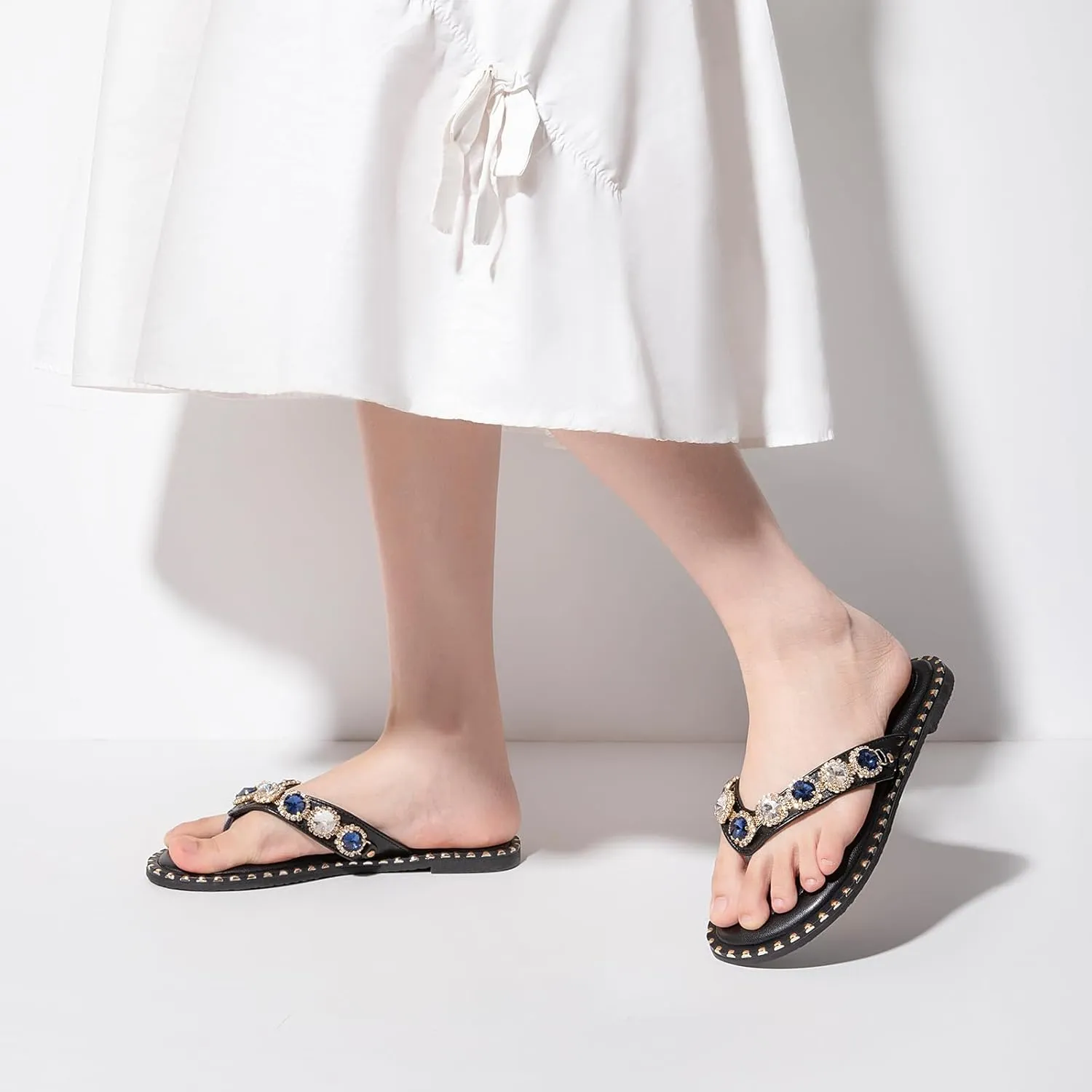 Zelaprox Women's Rhinestone Flip-flop Open Toe Flat Sandals Sparkly Slip on Slide Sandals Glitter Casual Dressy Flat Sandals for Summer